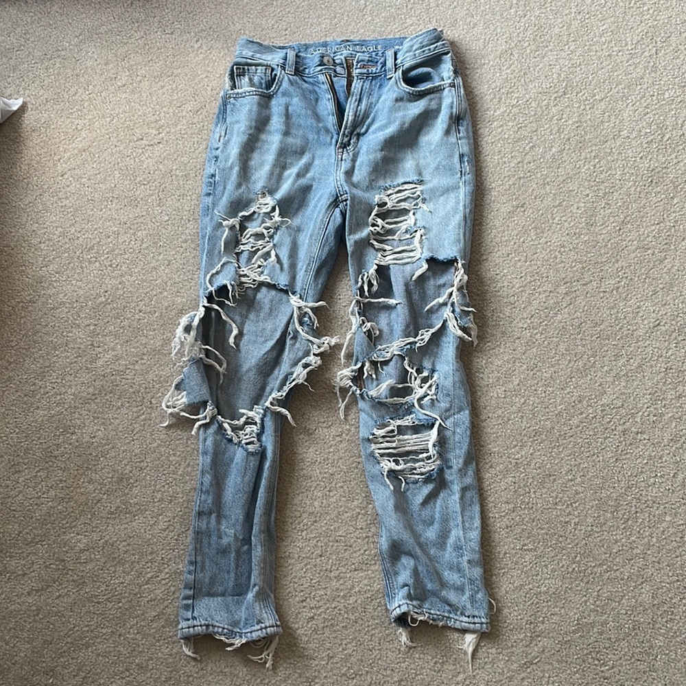 American eagle ripped jeans